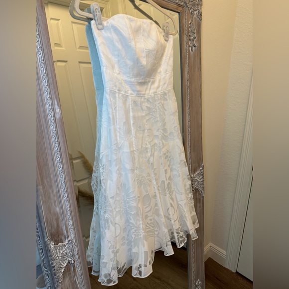 White Black House Market White Spring MIDI Dress Size 2 - Picture 2 of 11